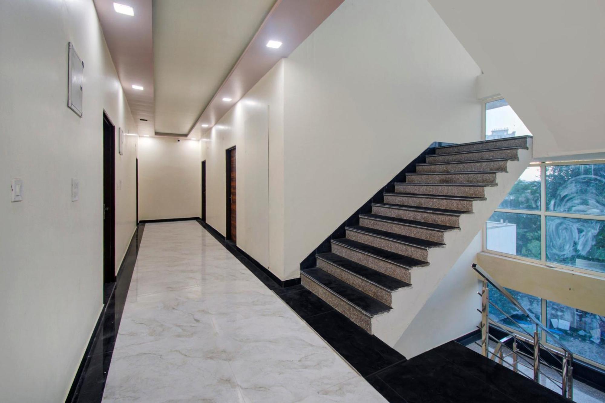 ג'איפור Hotel O Om Palace מראה חיצוני תמונה